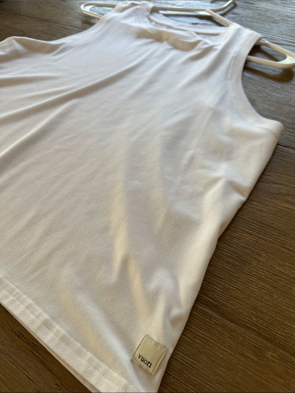 Vuori Energy white Sleeveless Muscle Tank Top - Picture 5 of 6